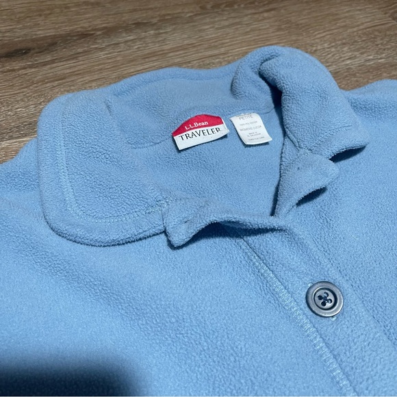 Baby Blue L.L. Bean Traveller Button Up - Picture 4 of 5